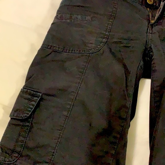 guess Marciano cargo capris - Picture 3 of 5